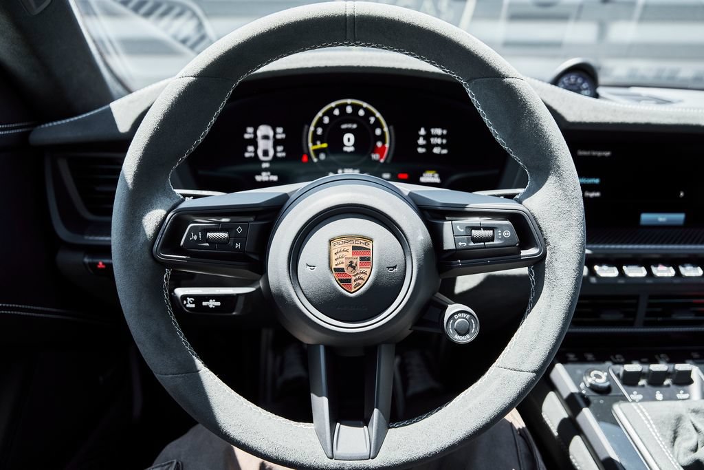 Used 2025 Porsche 911 GT3 w/ Weissach Package RWD image 56