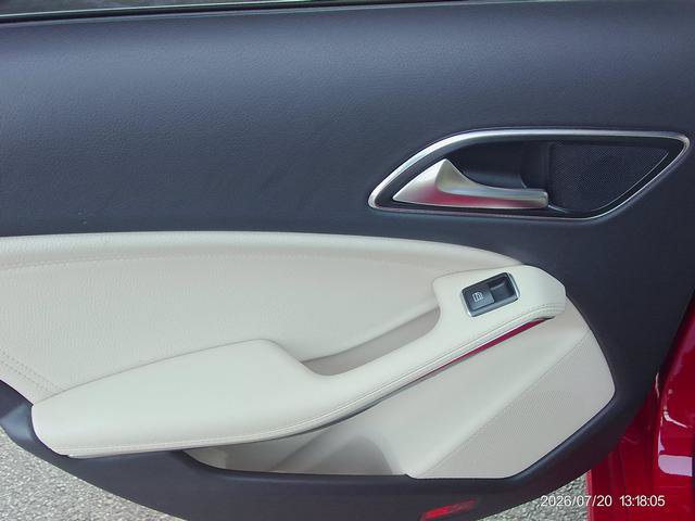 Used 2014 Mercedes-Benz CLA 250 4MATIC image 16