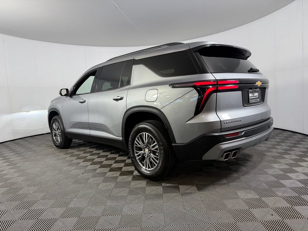 Used 2025 Chevrolet Traverse LT FWD image 10