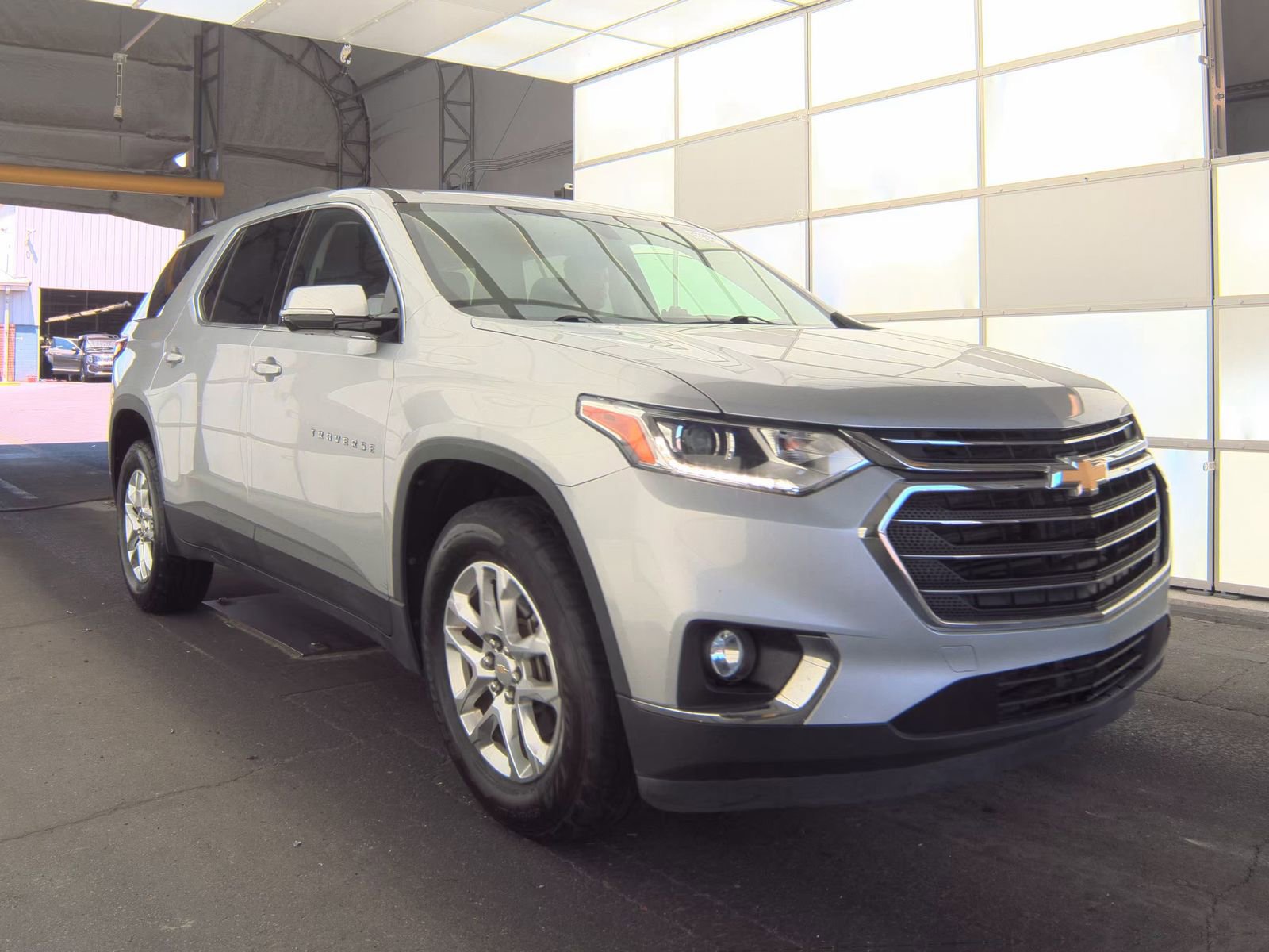 Used 2019 Chevrolet Traverse LT FWD image 5