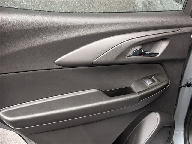 Used 2024 Chevrolet TrailBlazer RS w/ Driver Confidence Package image 25