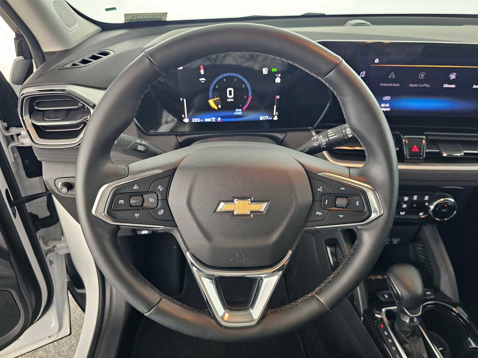 Used 2025 Chevrolet TrailBlazer LT w/ Convenience Package AWD/4WD image 22