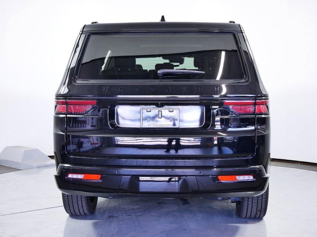 Used 2024 Jeep Wagoneer L Series II image 12