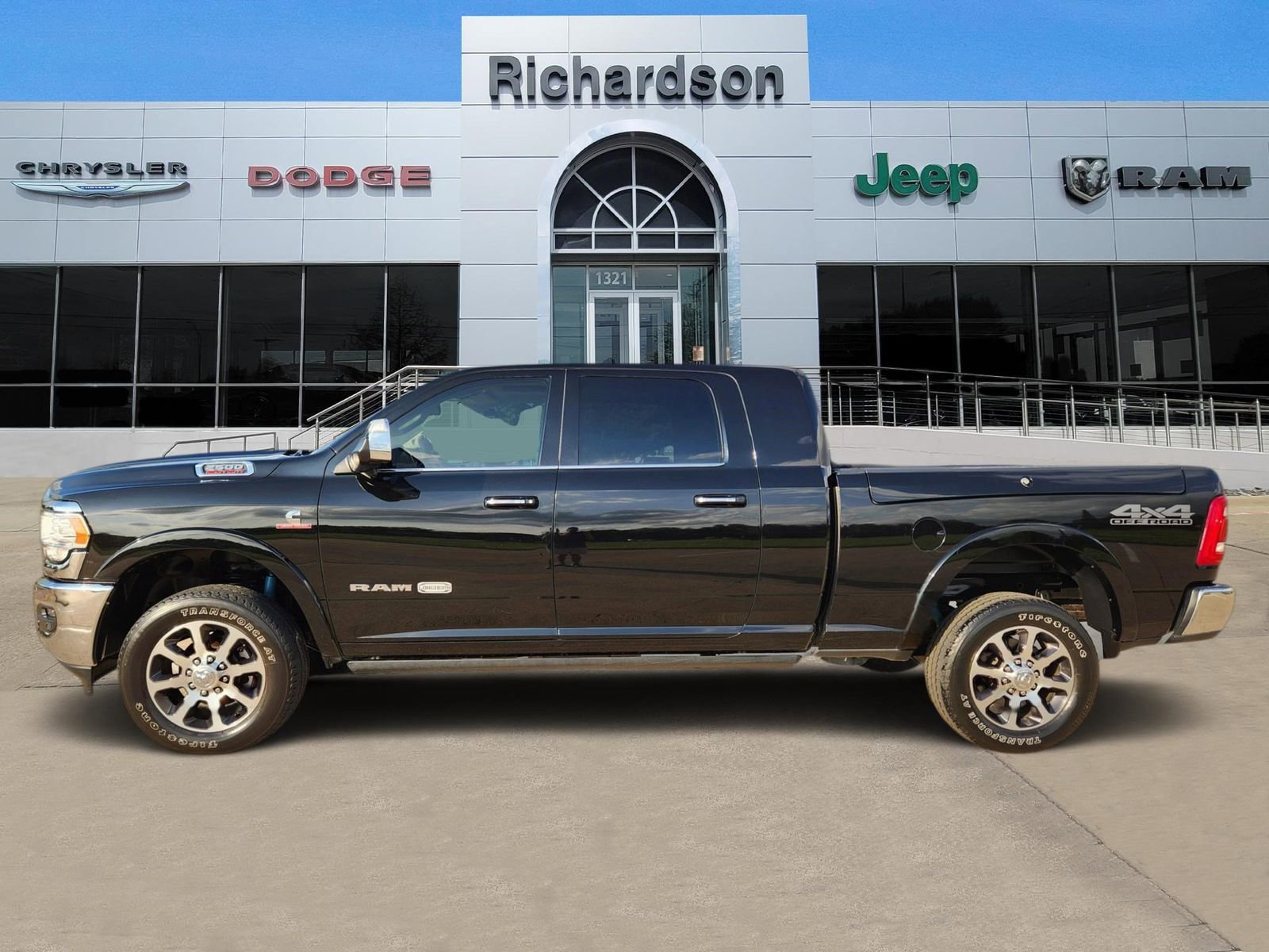 Used 2022 RAM 2500 Limited image 3