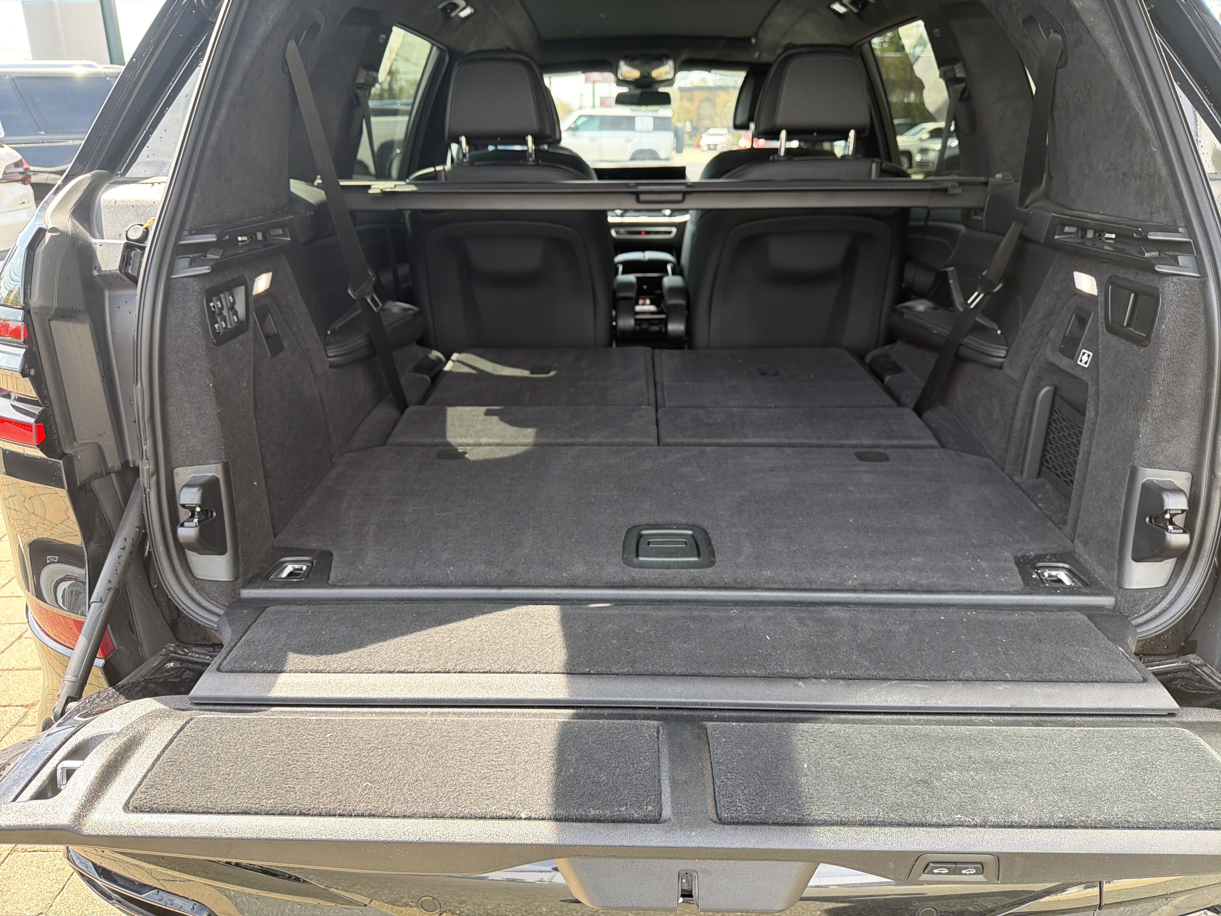 Used 2025 BMW X7 xDrive40i w/ Executive Package image 22