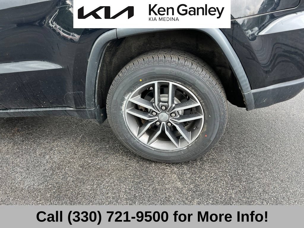 Used 2017 Jeep Grand Cherokee Limited AWD/4WD image 22