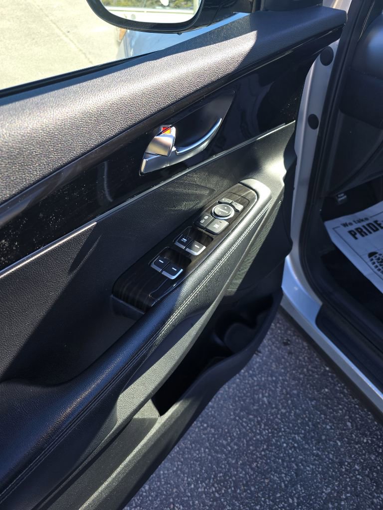 Used 2019 Kia Sorento L image 10