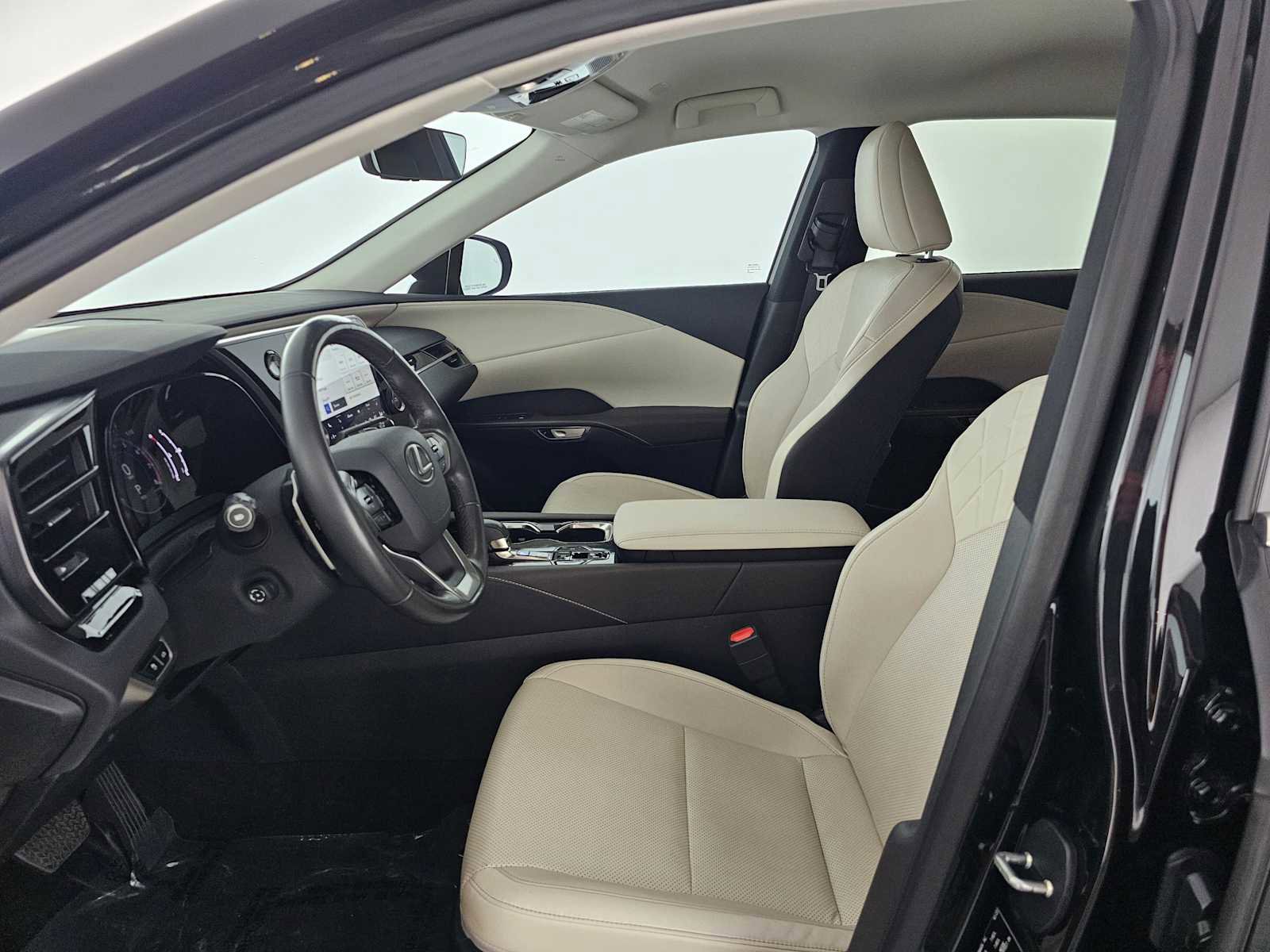 Used 2024 Lexus RX 350 FWD w/ Technology Package image 20