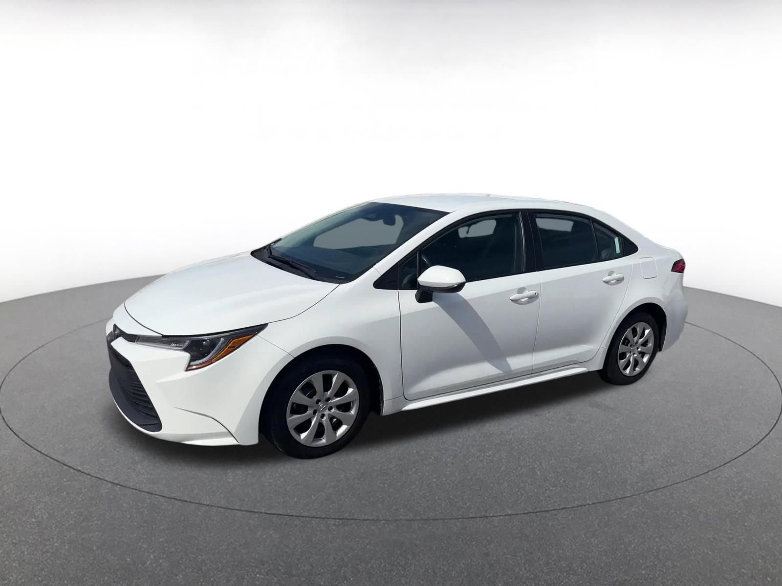 Used 2025 Toyota Corolla LE FWD image 7