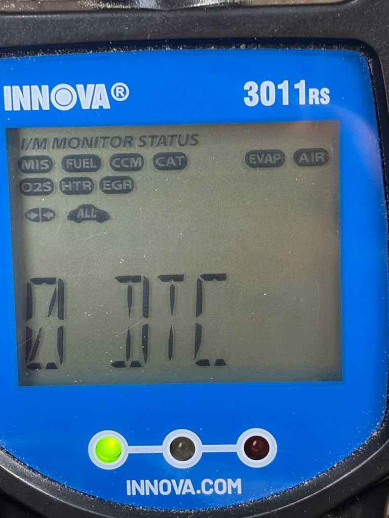 Used 2014 Dodge Challenger R/T image 5