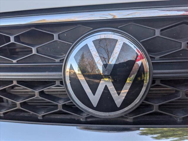Used 2023 Volkswagen Taos SE image 29