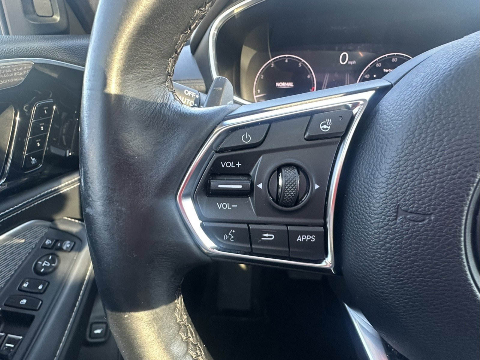 Used 2023 Acura MDX SH-AWD w/ Advance Package image 18