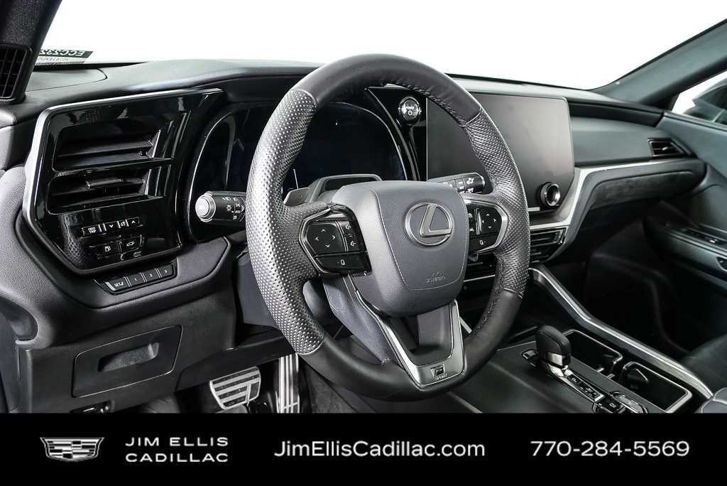 Used 2024 Lexus TX 500h AWD w/ Technology Package image 4