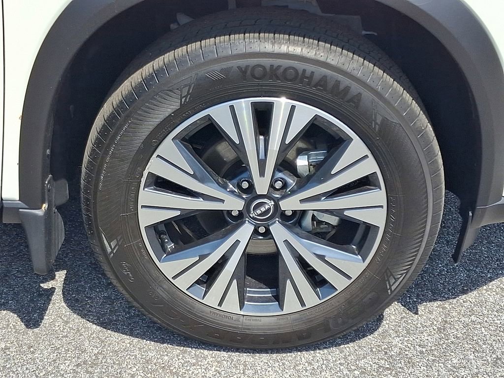 Certified 2023 Nissan Rogue SV AWD/4WD image 9