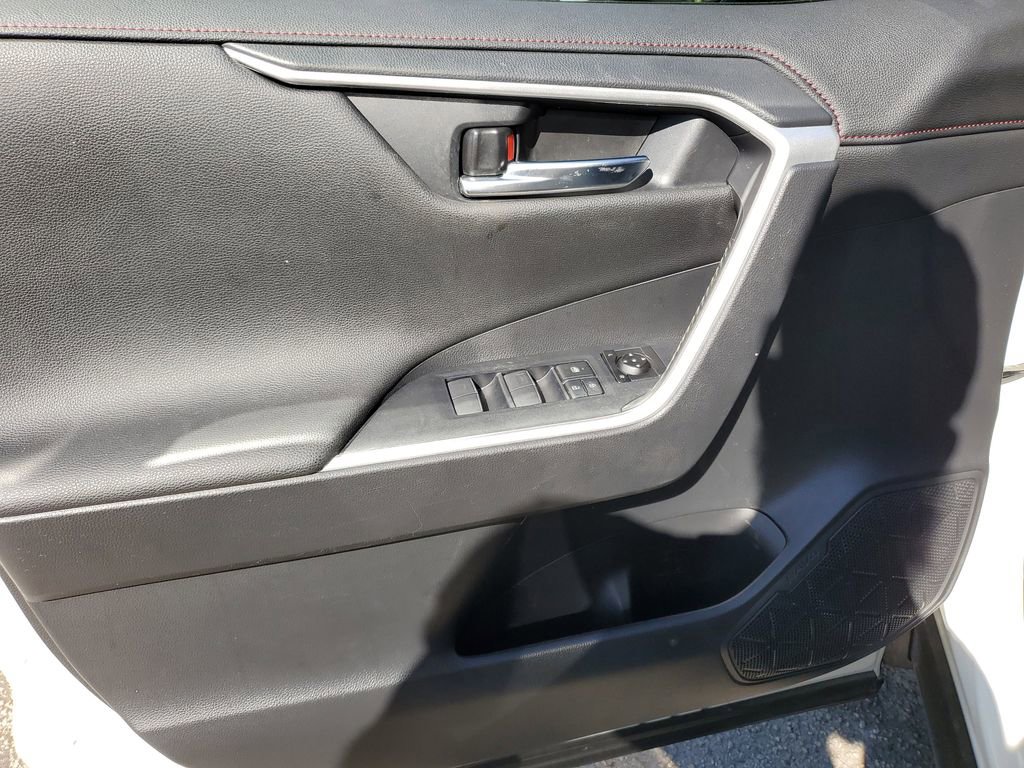 Used 2022 Toyota RAV4 XSE AWD/4WD image 20