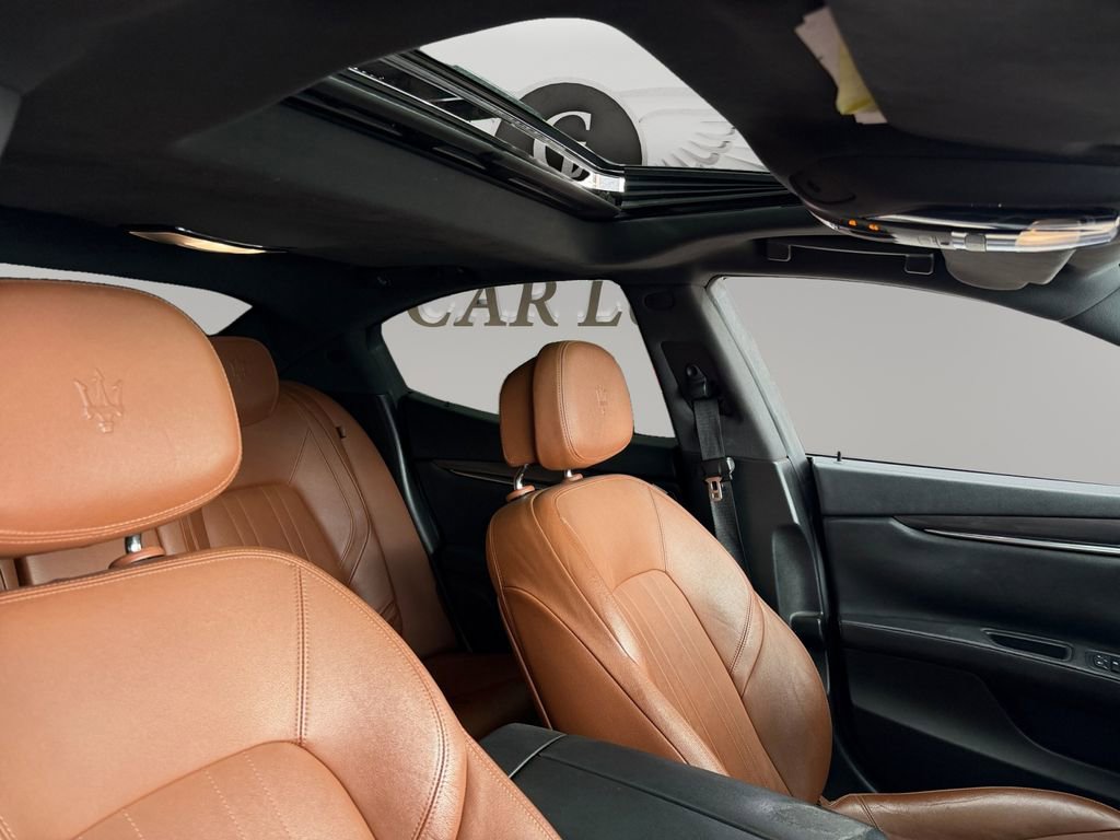 Used 2018 Maserati Ghibli RWD image 14