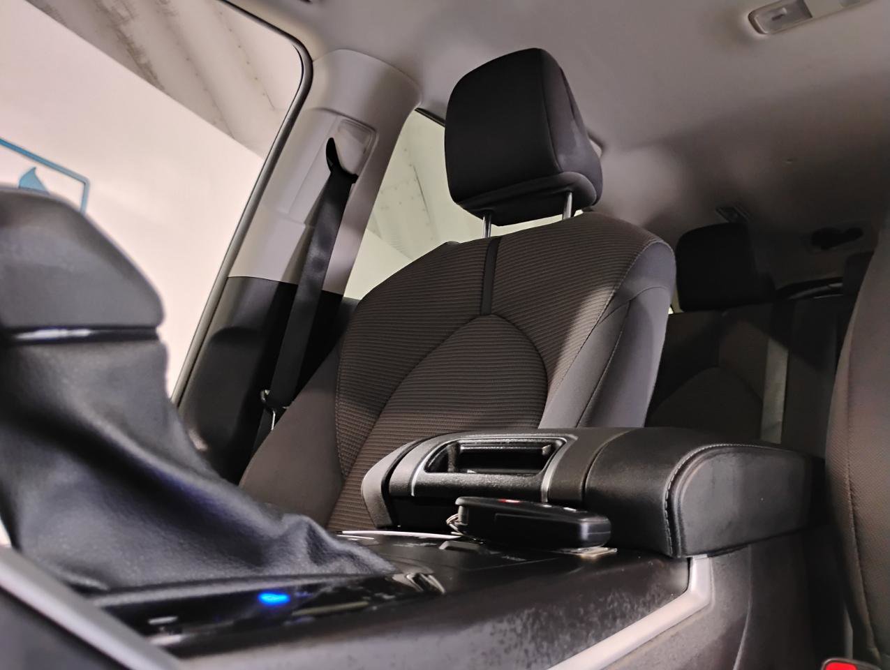 Used 2021 Toyota Highlander L image 41