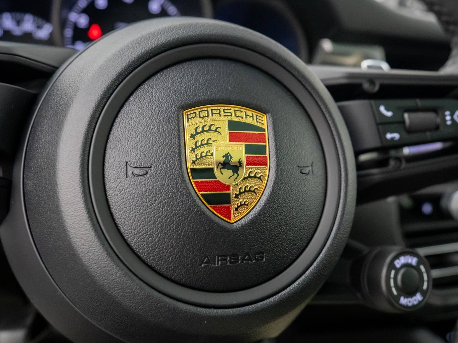 Certified 2026 Porsche Macan AWD/4WD image 31