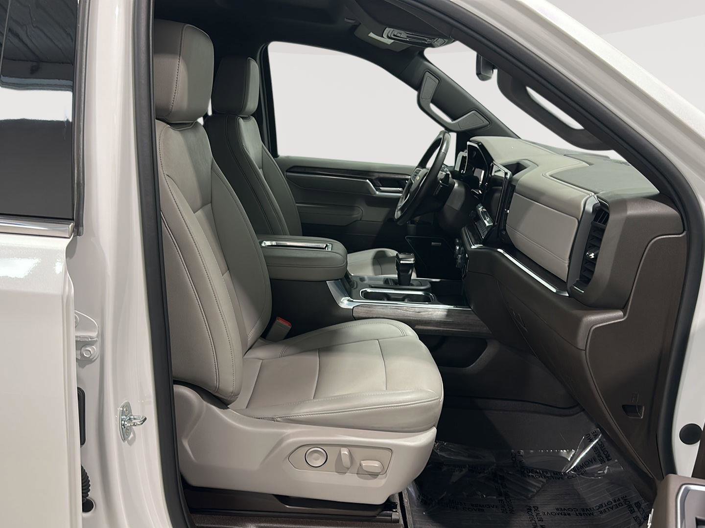 Used 2022 Chevrolet Silverado 1500 LTZ image 26