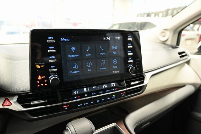 Used 2023 Toyota Sienna XLE w/ XLE Plus Package image 17