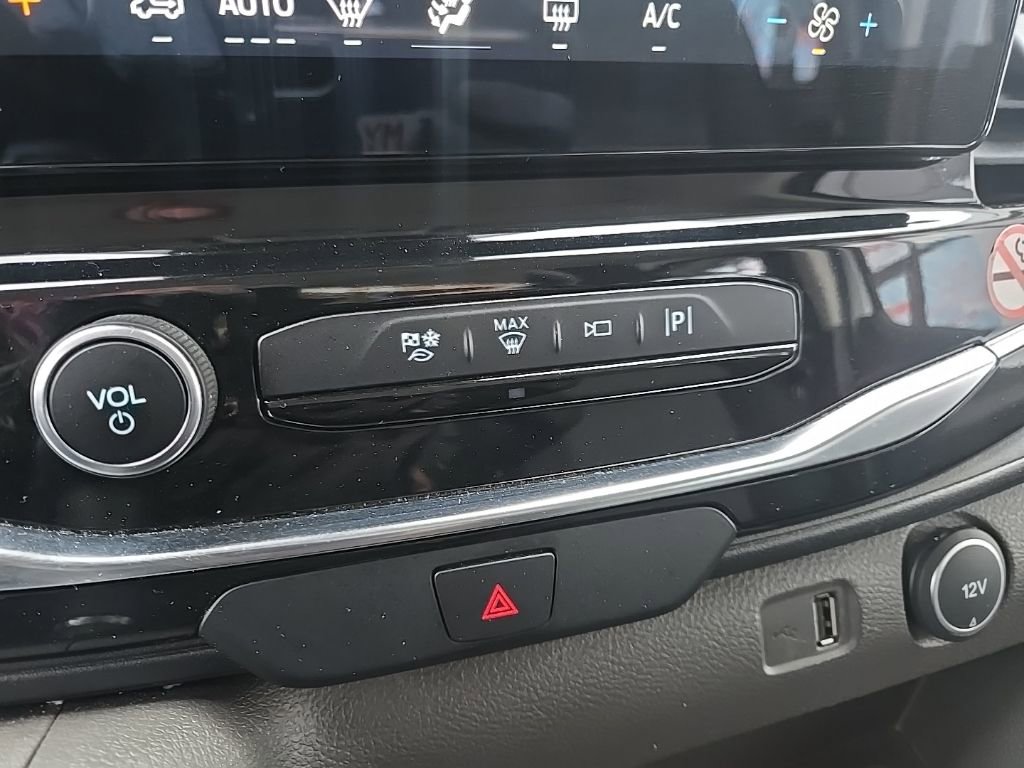 Used 2023 Ford Transit 350 XLT image 56