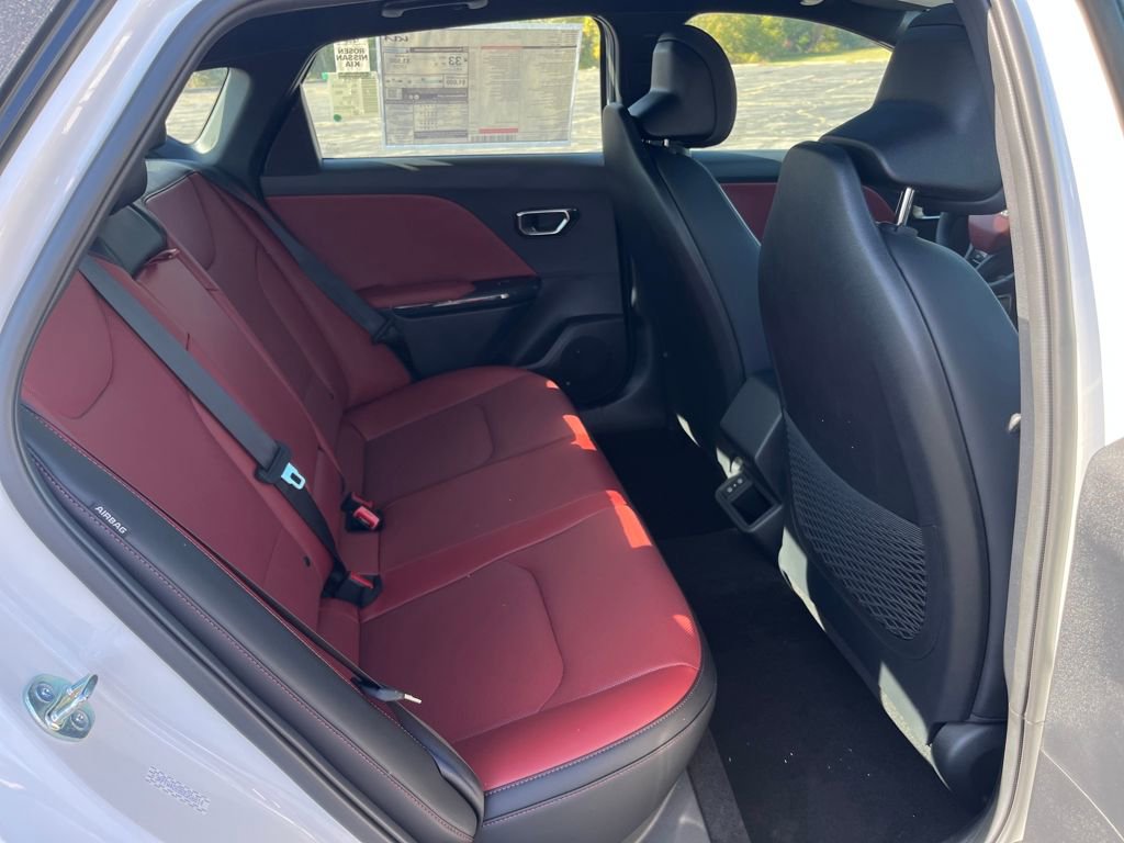 New 2025 Kia K4 GT-Line image 17
