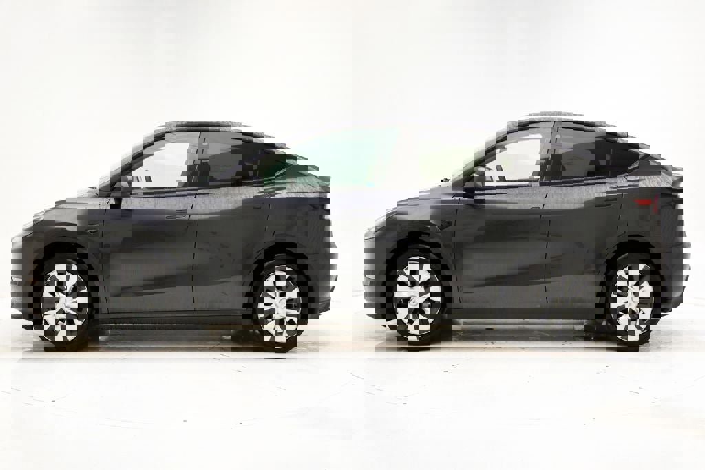 Used 2024 Tesla Model Y Long Range image 5