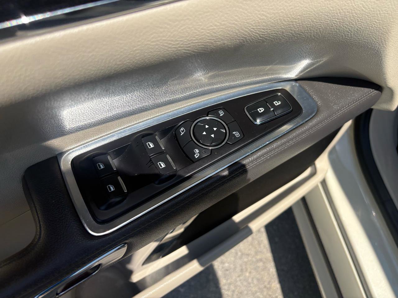 Used 2018 Lincoln Continental Reserve w/ Continental Climate Package AWD/4WD image 11