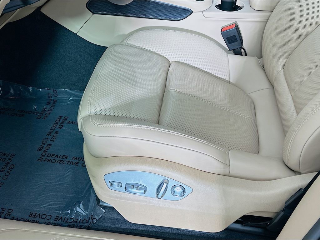 Used 2025 Porsche Macan image 22