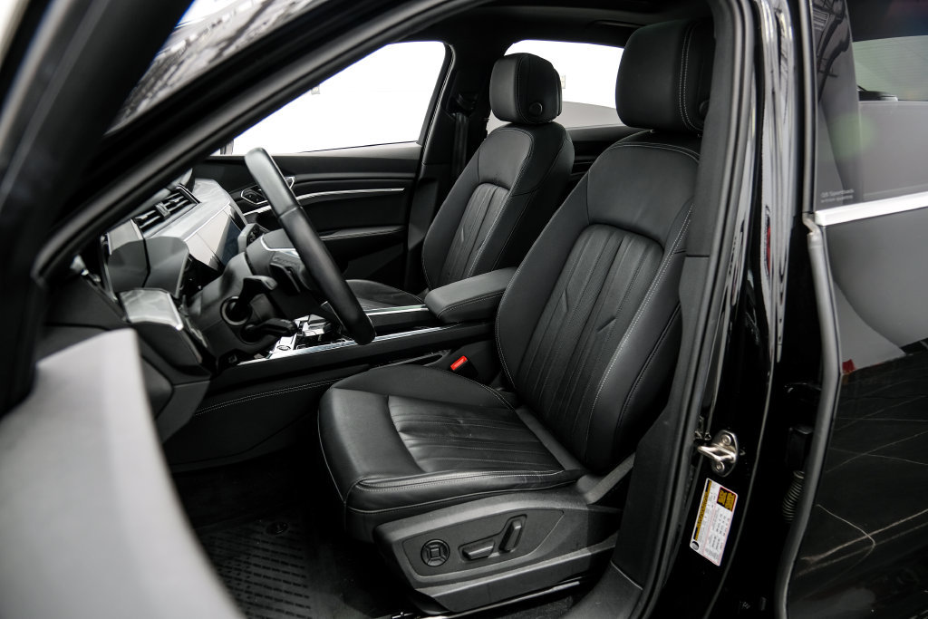 Used 2024 Audi Q8 e-tron Premium Plus w/ Premium Plus Package AWD/4WD image 46