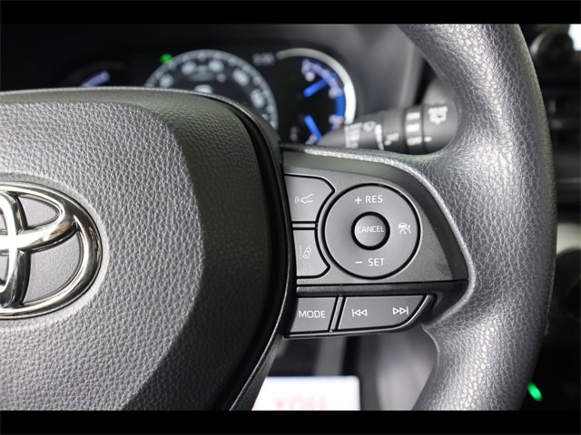 Used 2025 Toyota RAV4 XLE image 23