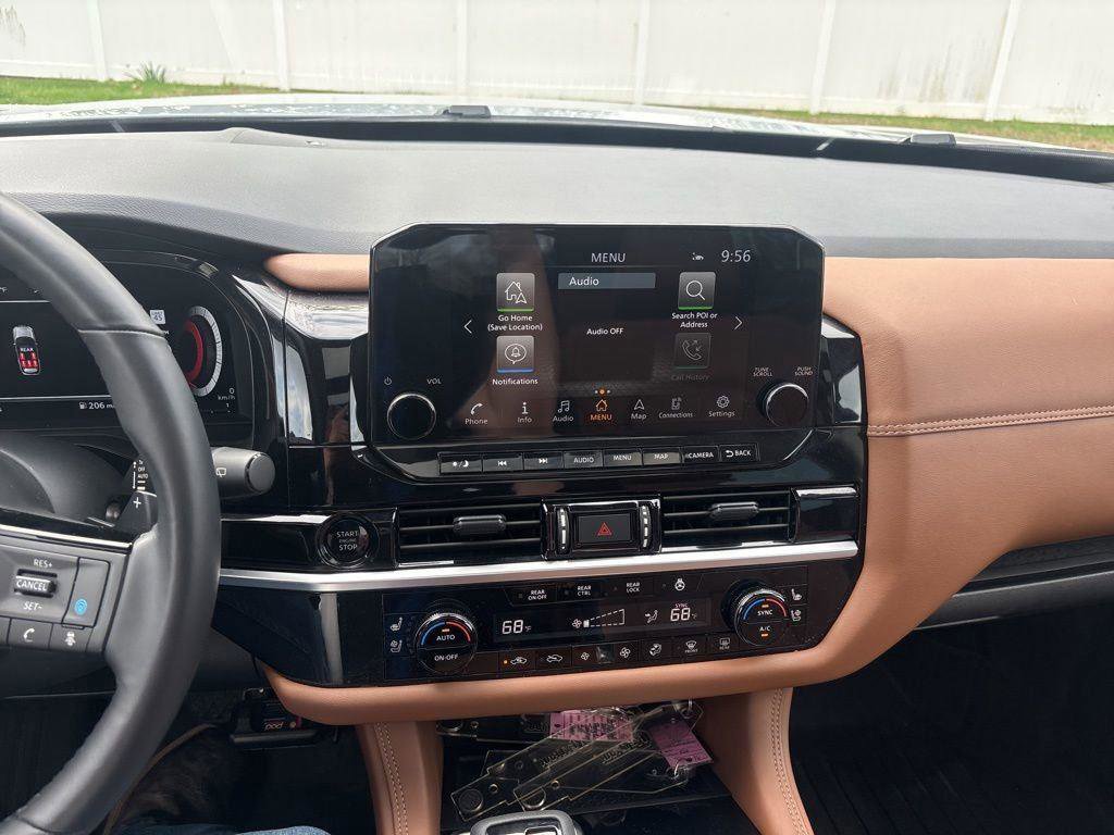 Used 2025 Nissan Pathfinder Platinum image 22