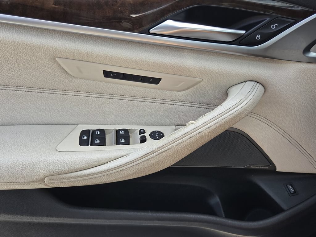Used 2017 BMW 530i RWD image 21