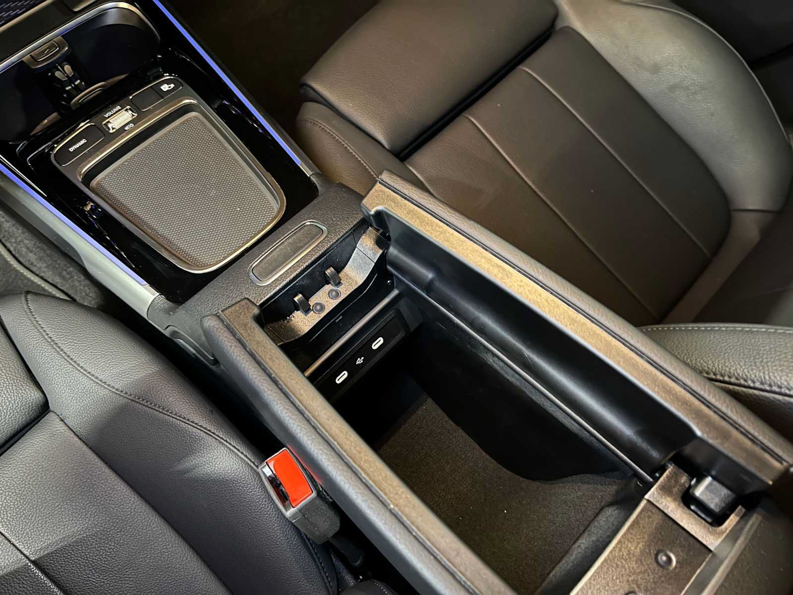 Certified 2026 Mercedes-Benz GLB 250 4MATIC image 34