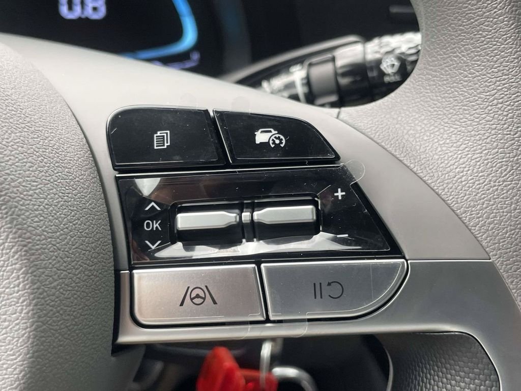New 2026 Hyundai Elantra SE FWD image 14