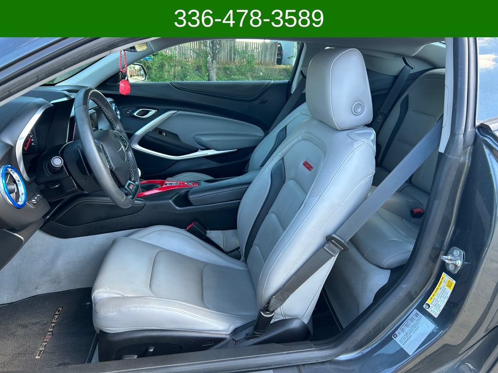 Used 2018 Chevrolet Camaro SS RWD image 9