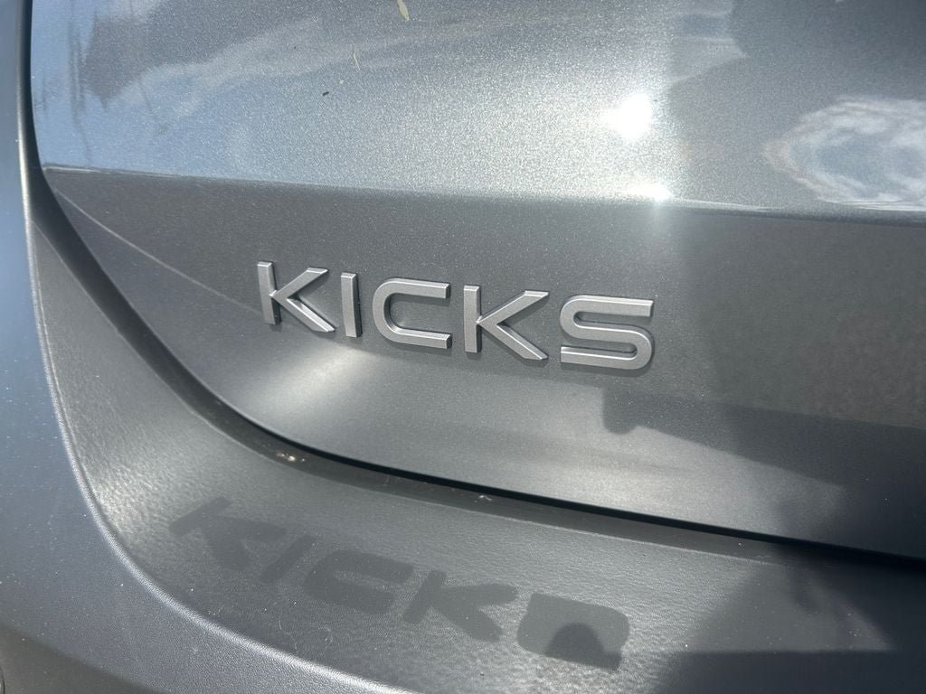Used 2025 Nissan Kicks S AWD/4WD image 32