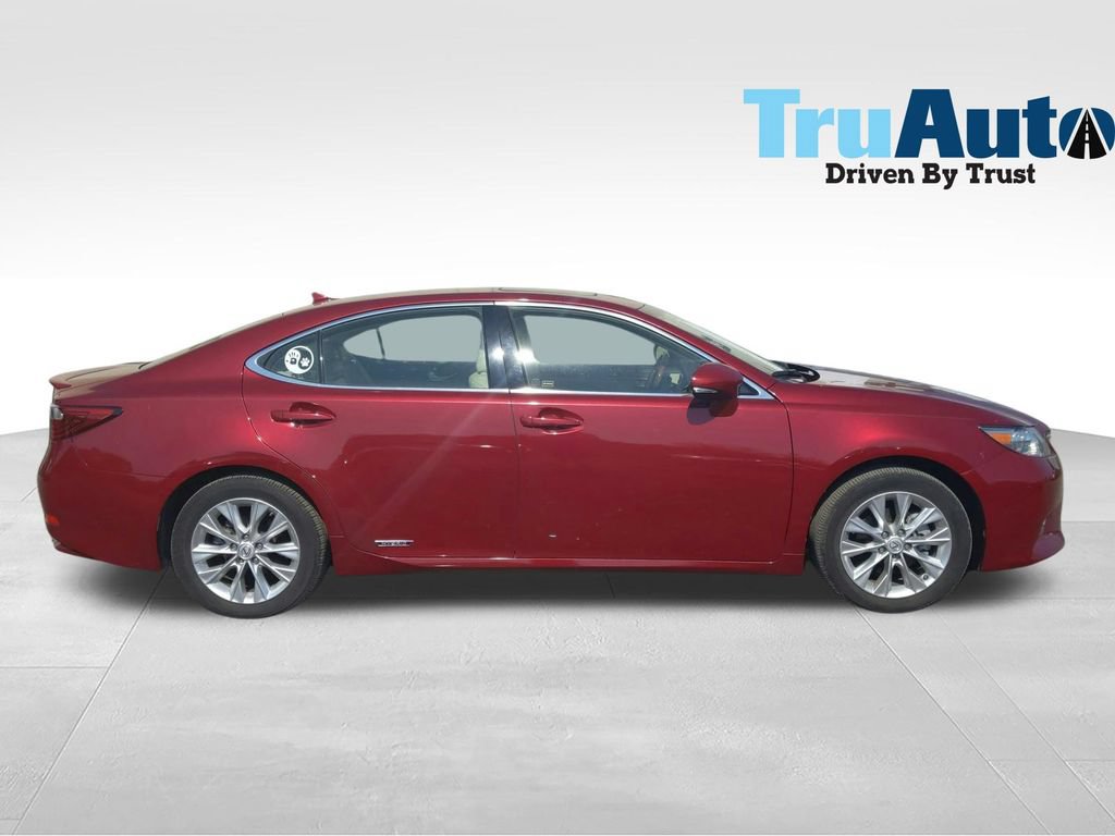 Used 2013 Lexus ES 300h w/ Luxury Pkg FWD image 7