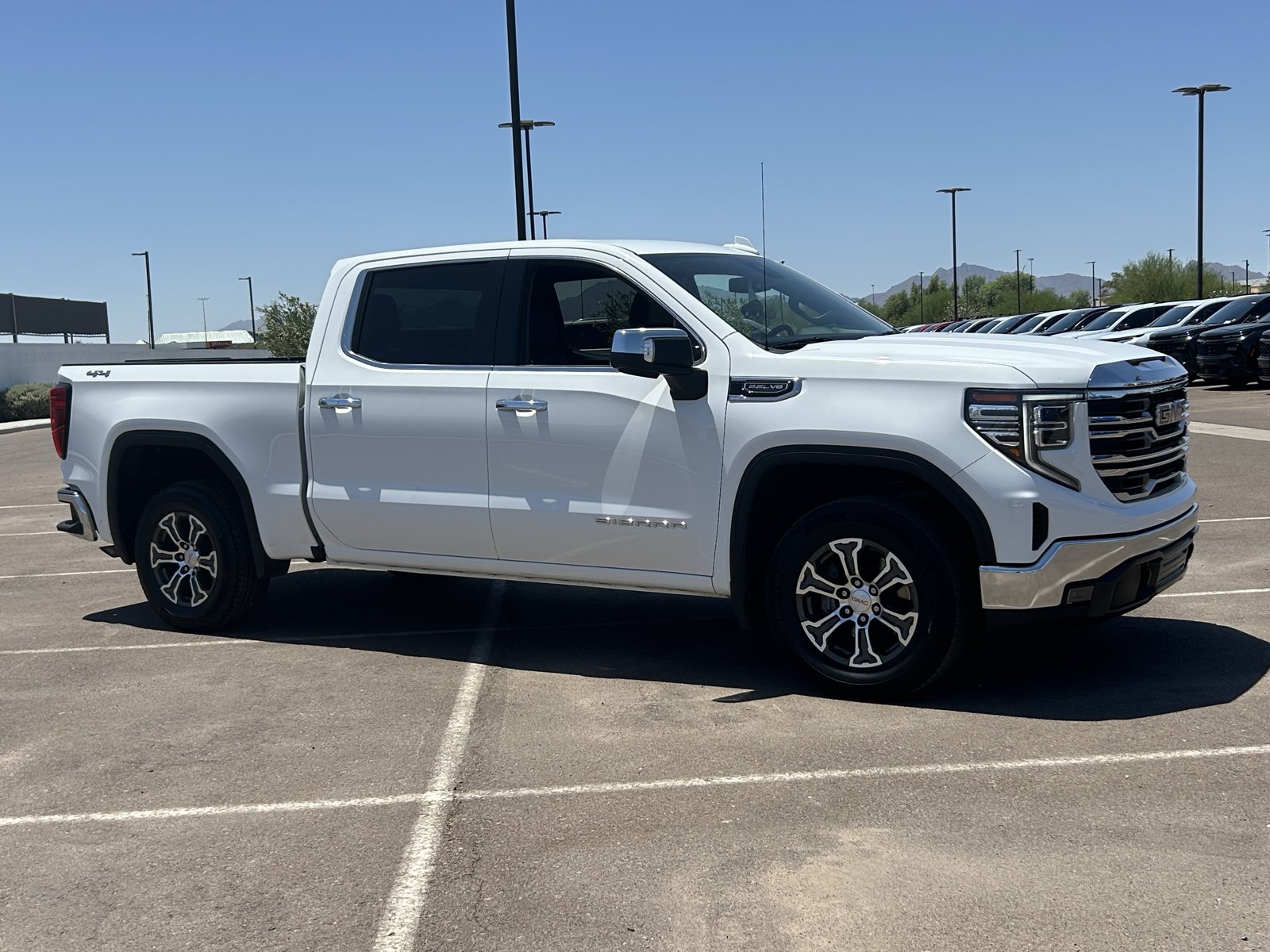 Certified 2025 GMC Sierra 1500 SLT AWD/4WD image 7