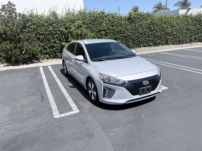Used 2019 Hyundai Ioniq Plug-In Hybrid FWD image 7