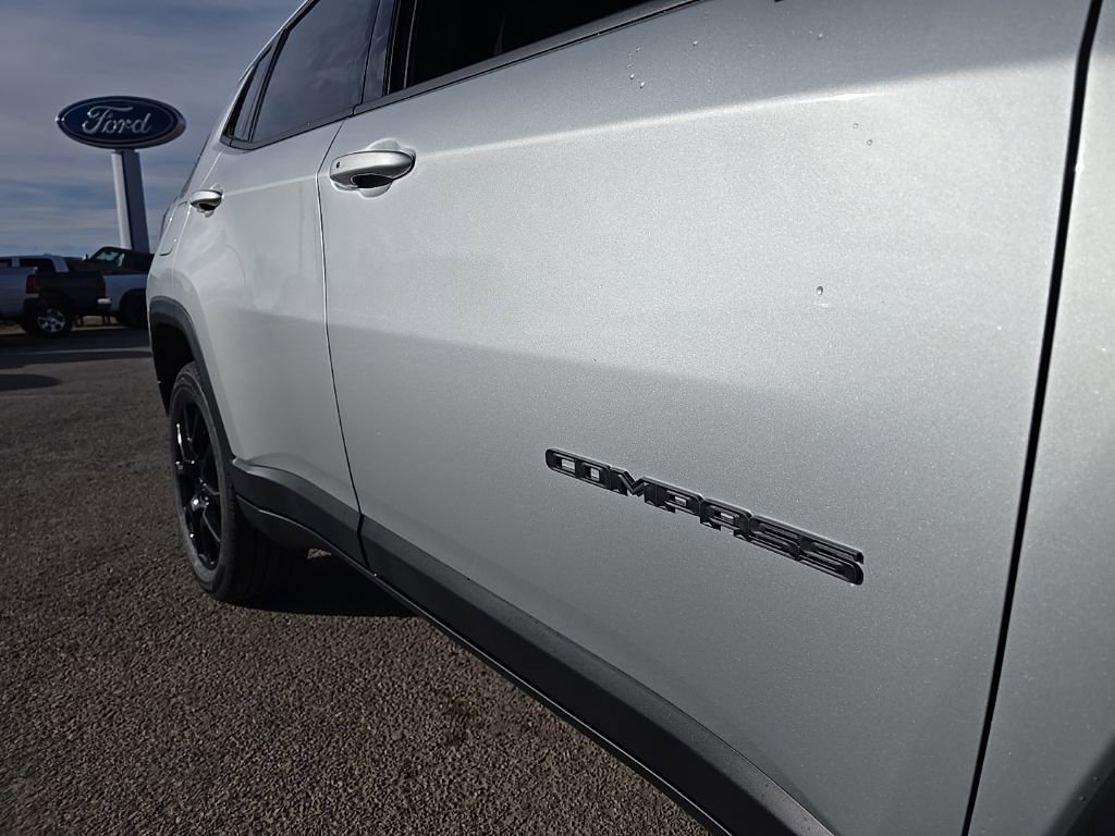 New 2026 Jeep Compass Latitude image 10