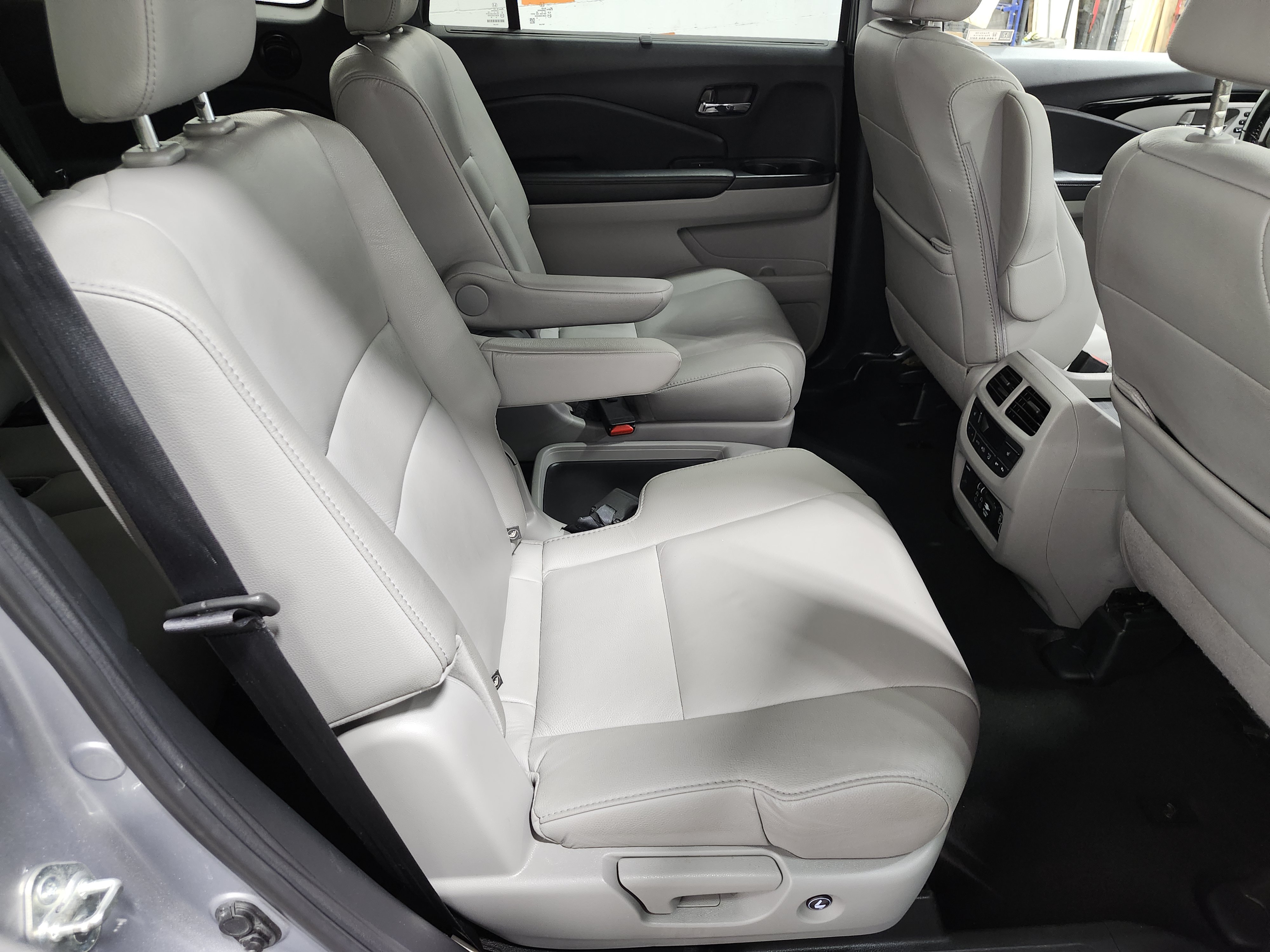 Used 2021 Honda Pilot Touring image 21