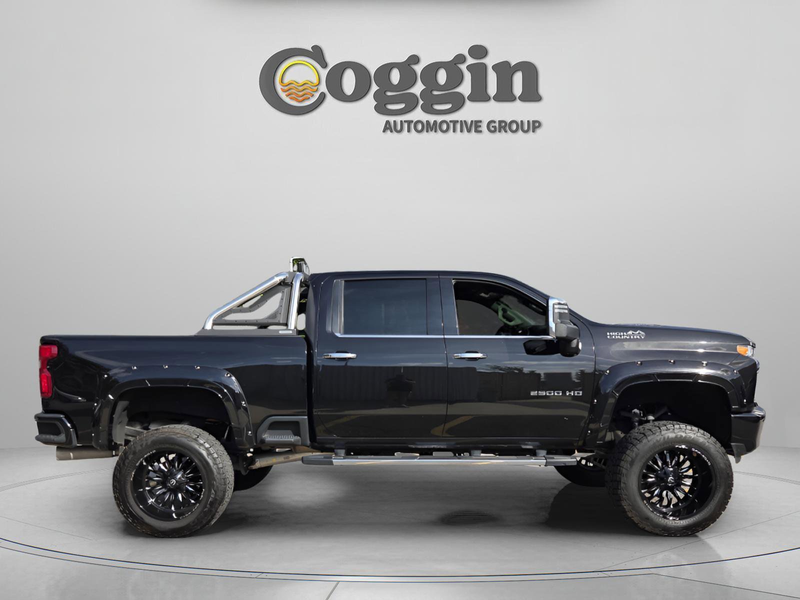 Used 2023 Chevrolet Silverado 2500 High Country w/ Z71 Off-Road Package AWD/4WD image 6