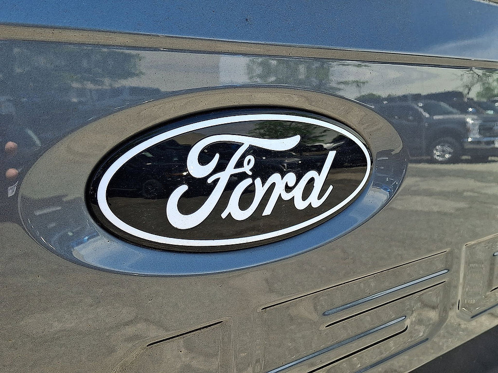 Certified 2024 Ford F150 Platinum w/ FX4 Off-Road Package AWD/4WD image 30