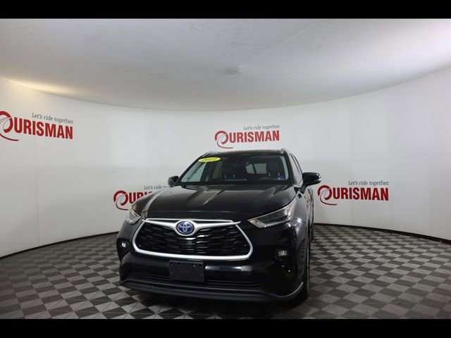 Used 2021 Toyota Highlander XLE image 1