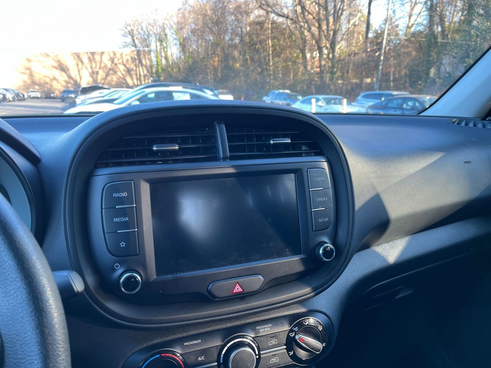 Used 2025 Kia Soul LX w/ LX Technology Package image 17