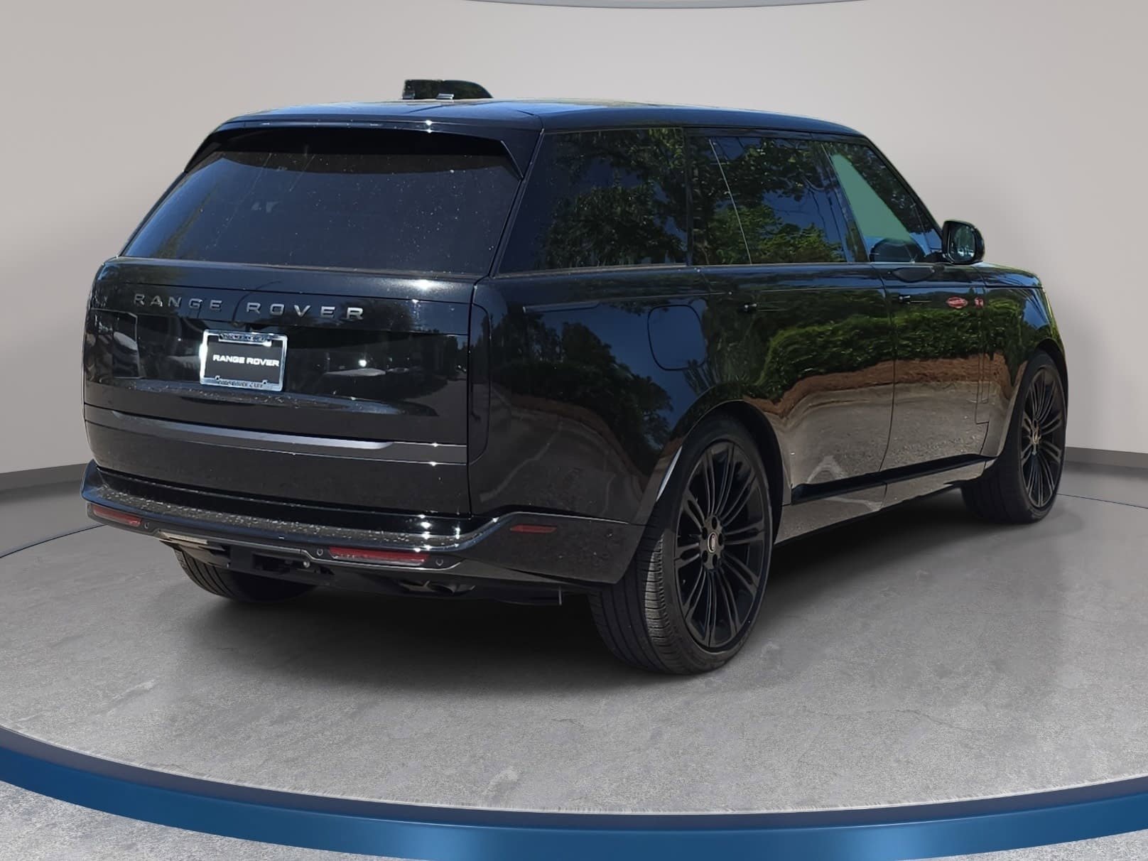 Certified 2025 Land Rover Range Rover Long Wheelbase SE AWD/4WD image 5