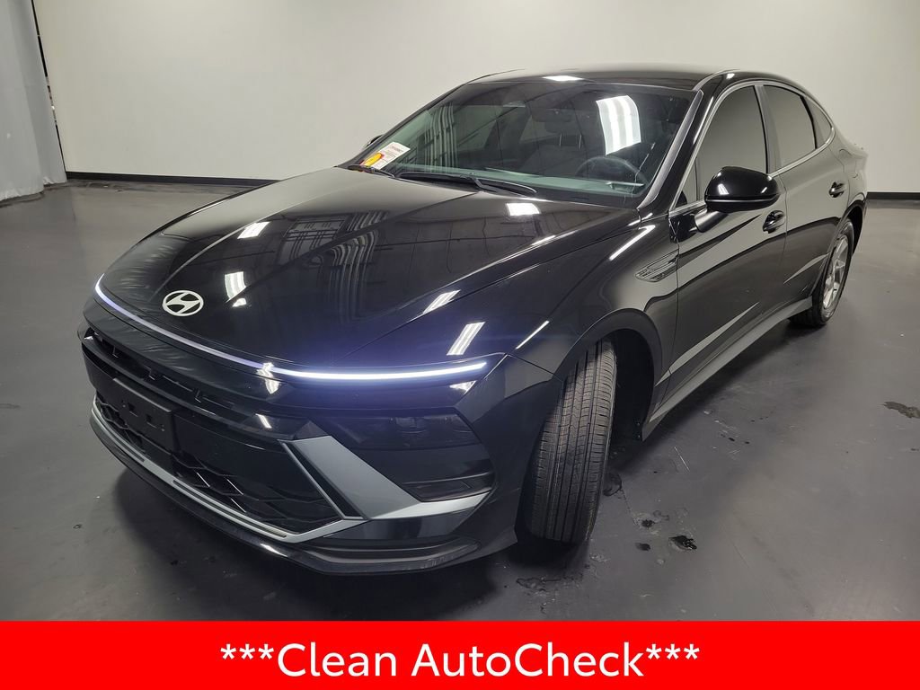 Used 2025 Hyundai Sonata SE FWD image 4