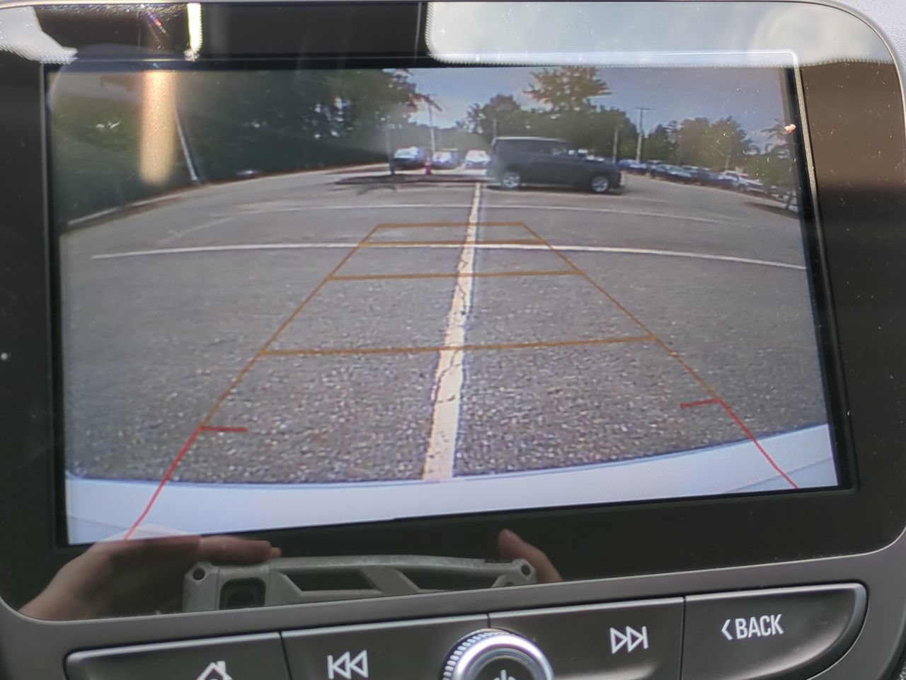Used 2018 Chevrolet Malibu LT FWD image 19
