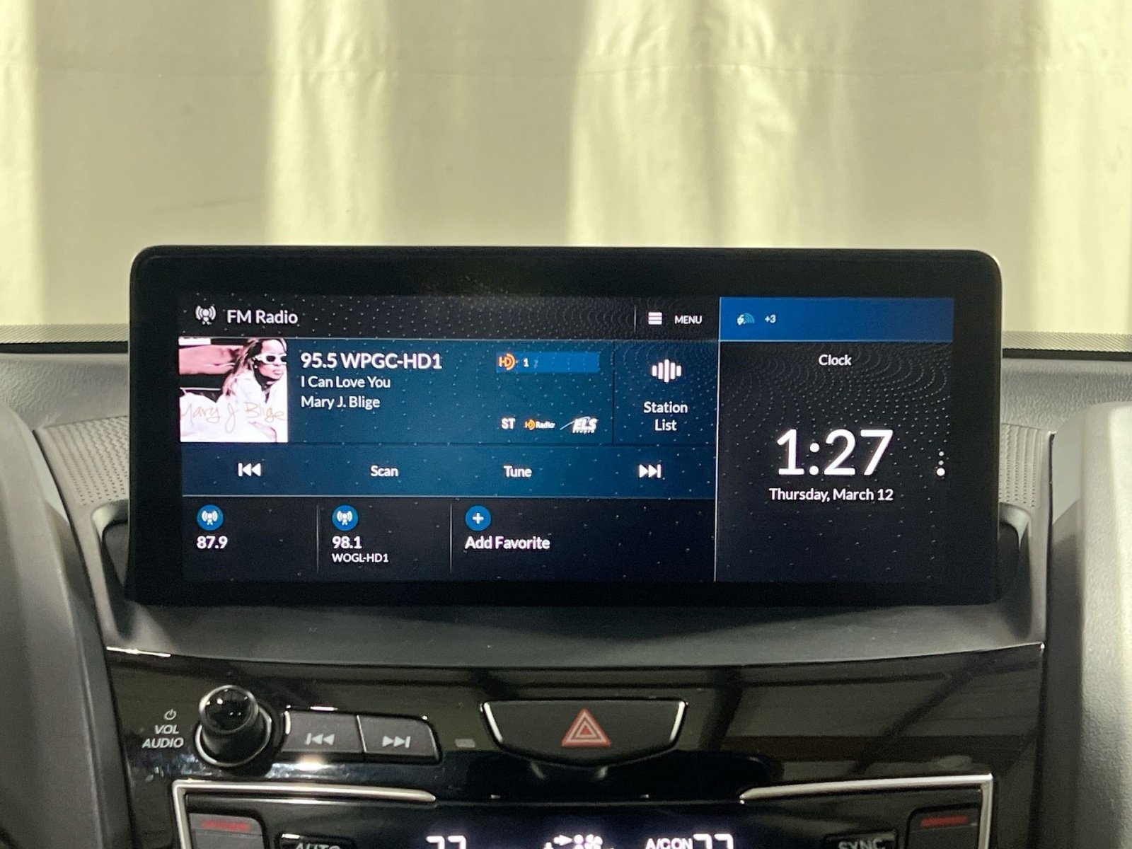 Used 2023 Acura RDX w/ Technology Package image 16